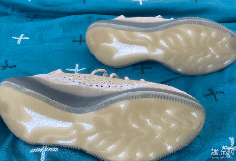 yeezy 380胡椒粉高清实物细节图赏析，将于9月全尺码发售！