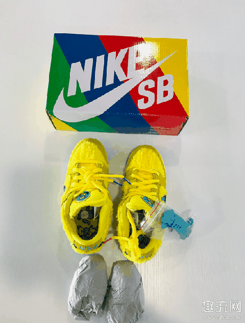 Dunk SB小熊金黄配色开箱+上脚,跳舞小熊超可爱!(图文)