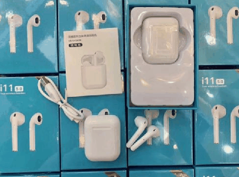 i11蓝牙耳机和airportds外观一样吗 i11蓝牙耳机和airportds的保护壳可以通用吗