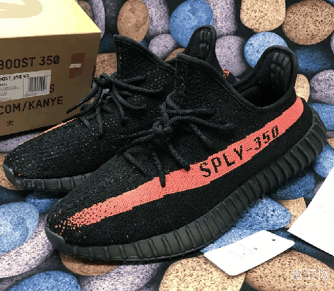 yeezy 350黑粉将补货回归，经典鞋款再度发售！