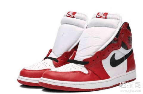 aj1鞋舌头总是跑偏怎么办？这样系鞋带轻松解决！ 