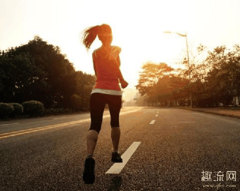 体重大的适合跑步吗?选择什么样的跑鞋跑步?