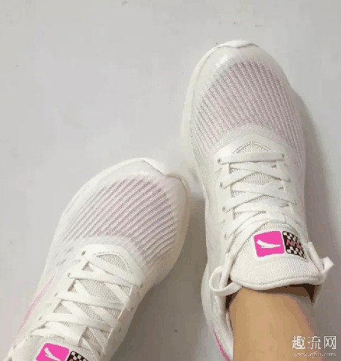 安踏2020舒弹跑鞋开箱测评 安踏2020舒弹跑鞋脚感如何