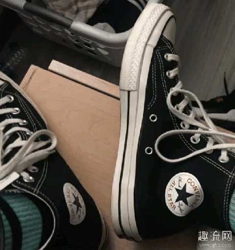 Vans和匡威鞋码一样吗 Vans和匡威哪个适合脚宽的人穿