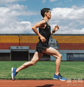  根据日常的潮牌汇潮牌网步态习惯（騛速x跑步测评 騛速x和騛速160x区别是什么）