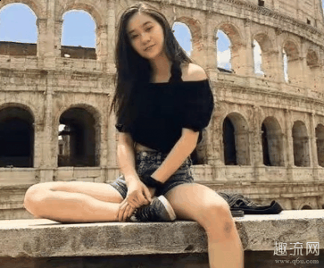 同年出演其在好莱坞潮牌商城的首部电影《致命武器4》（李连杰小女儿抑郁症复发 李连杰现在是哪国国籍）
