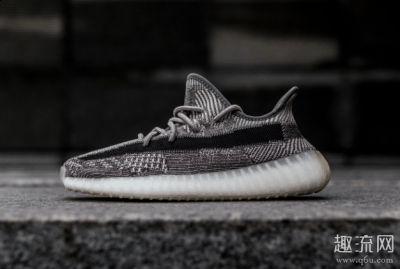 所以这款配色还潮牌商城是非常的百搭的（yeezy 350 黑侧透开箱+上脚测评,想要潮流搭配看这里!）