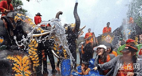 泰国泼水节取消了吗 泰国泼水节和中国泼水节是一样的吗