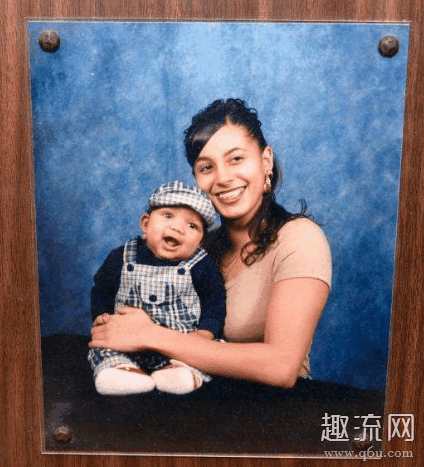 唐斯母亲因新冠病毒并发症去世 唐斯和妈妈的关系怎么样