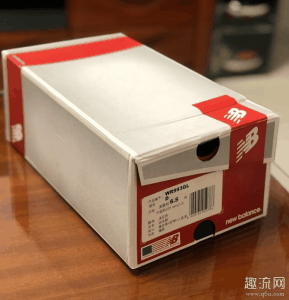 清洗过后用纸潮牌资讯巾把鞋子包裹好（New Balance 993复刻元祖灰开箱 New Balance 993和990哪个好）