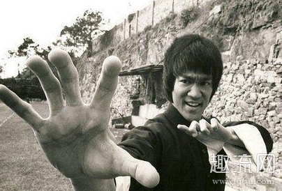 叶问96岁弟子染新冠逝世 李小龙叶问关系怎么样