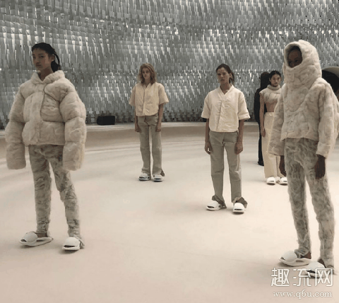 侃爷上脚新Yeezy 火山Yeezy 451拖鞋版本曝光