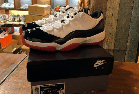 aj11low黑白红开箱测评,康扣加黑红就是经典的结合体!