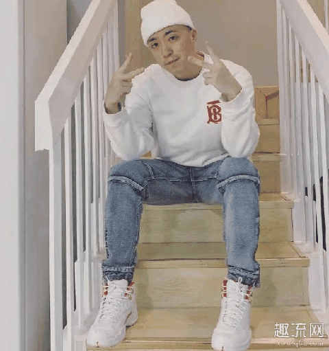 Jony J上脚过什么狠货球鞋 为什么Jony J要冒死当亲你2评委