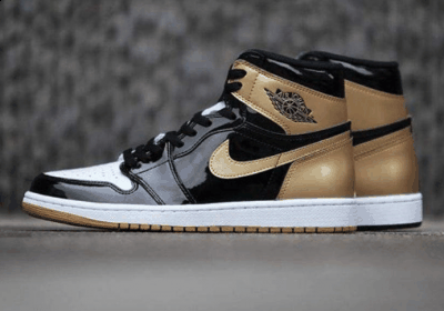  AJ1会臭脚吗 AJ1会不会臭脚的这个潮牌资讯问题还是需要看个人的出汗情况和穿着习惯的（AJ1会越穿越松吗 AJ1会臭脚吗）