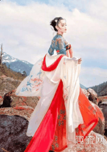  随着汉服潮潮牌商城流的兴起（可以穿汉服去参加婚礼吗 穿汉服参加婚礼会被骂吗）