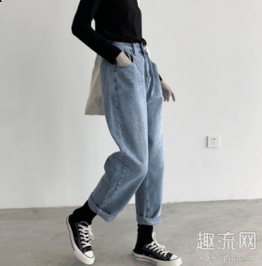 搭配和裤子同潮牌汇潮牌网店色系的平底鞋（老爹裤是什么裤图片样子 老爹裤穿什么鞋）