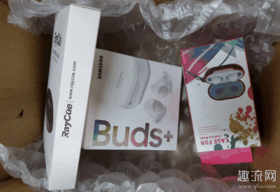 特别突显简洁潮牌信息大气的素雅（Galaxy Buds+开箱测评 Galaxy Buds+防水吗）