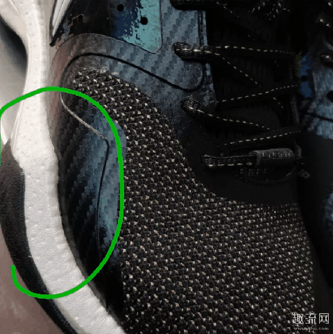 李宁䨻羽毛球鞋战戟开箱测评 无敌脚感堪比䨻科技篮球鞋