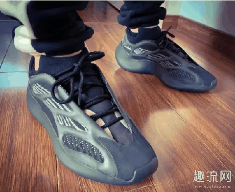 YEEZY 700 v3黑魂开箱 YEEZY 700 v3偏码吗