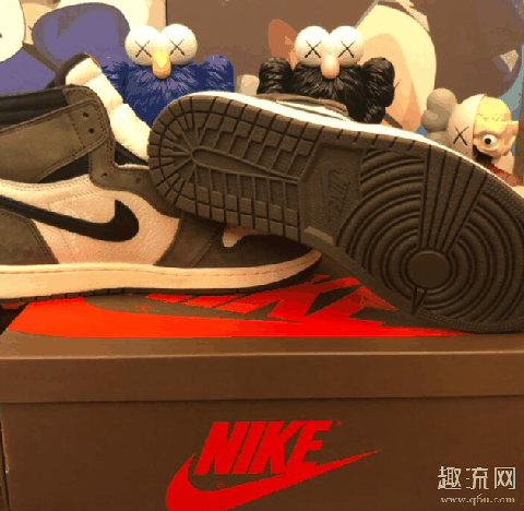AJ1倒钩开箱 AJ1倒钩怎么搭配裤子