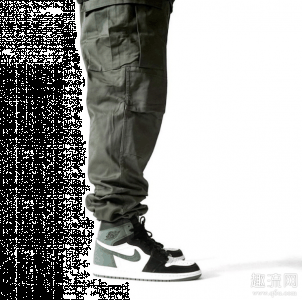 运动鞋与上身潮牌汇潮牌网颜色相呼应（AJ1搭配衣服图男生 AJ1搭什么裤子最好看）