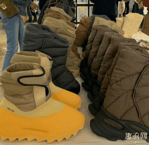 侃爷上脚yeezy 451 Yeezy Season 8发布会上的潮流单品有哪些