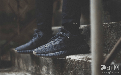 yeezy350黑生胶价格多少 yeezy350黑生胶有反光带吗