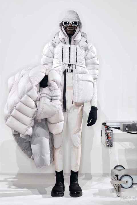 Moncler x 1017 ALYX 9SM发售 Moncler是什么牌子