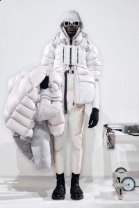 Moncler x 1017 ALYX 9潮牌资讯SM发售 Moncler是什么牌子（Moncler x 1017 ALYX 9SM发售 Moncler是什么牌子）
