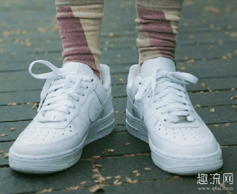 AF1中帮磨脚怎么办 AF1怎么穿不显脚大
