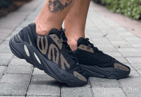 Yeezy 700黑武士MNVN在哪买 Yeezy 700 MNVN 黑武士上脚