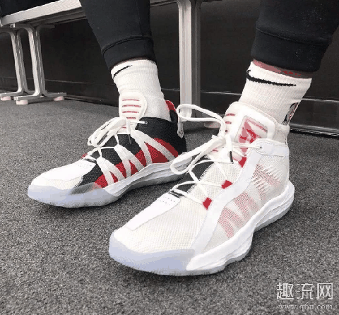 利拉德6黑人月Spitfire开箱测评 利拉德6黑红和黑红阴阳的区别是什么