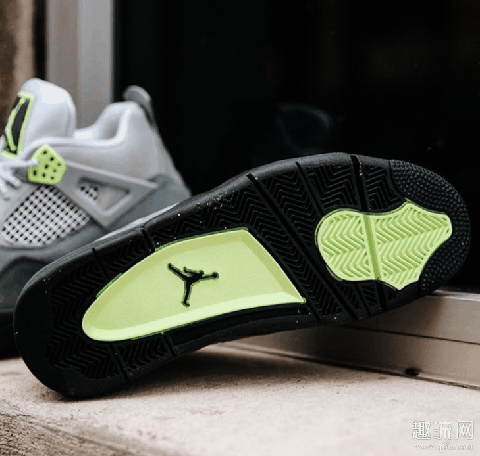 aj4 Neon霓虹绿开箱测评 air jordan 4Neon霓虹绿怎么入手