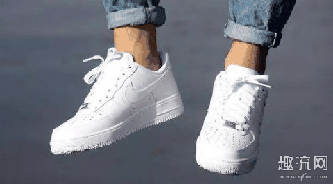 AF1 07 LX白橙手稿开箱测评 AF1 07 LX白橙上脚图