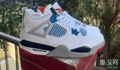 AJ4鸳鸯和黑红哪个好 AJ4红蓝鸳鸯鞋带上的数字是什么意思