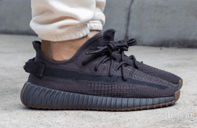 疑似会有侧透潮牌品牌满天星版本（yeezy 350 Cinder和黑天使外观对比 椰子350黑天使2.0货量大吗）