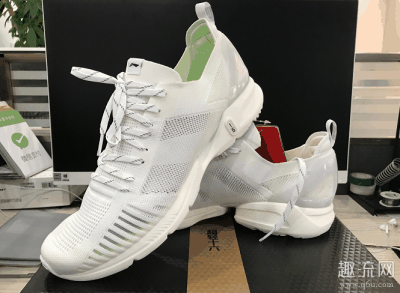不会发生什么滑动潮牌； 与Nike Sock Dart相比（超轻16跑步测评 李宁超轻16和安踏氢跑鞋哪个好）