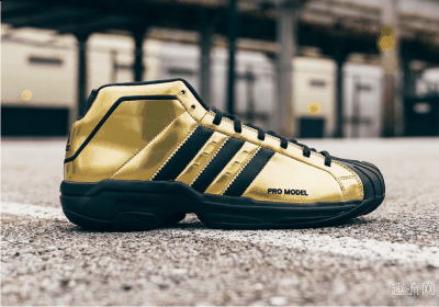 非常的好看！ adidas D.O.N. ISSUE #1 “All-Star” 发潮牌信息售日期：2020年2月28日 $ 100 这是小编最近非常喜欢的一款鞋款（阿迪达斯2020全明星鞋款有哪些 2020全明星鞋款盘点）