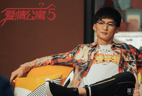 爱情公寓5赵海棠上脚了些什么鞋 爱5赵海棠扮演者是谁