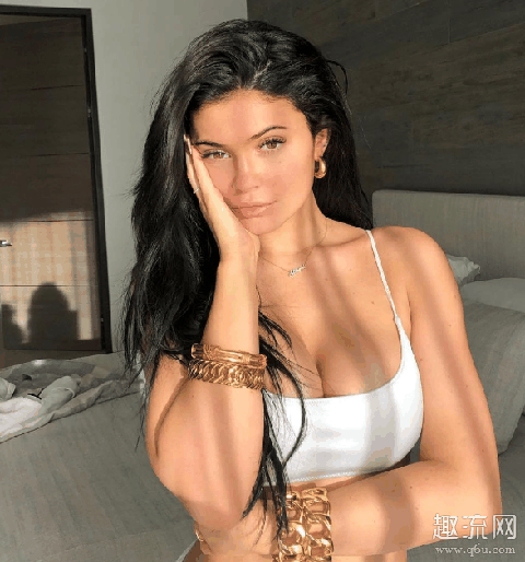 金小妹Kylie Jenner再度上脚Dunk SB Kylie Jenner与Travis Scott什么关系