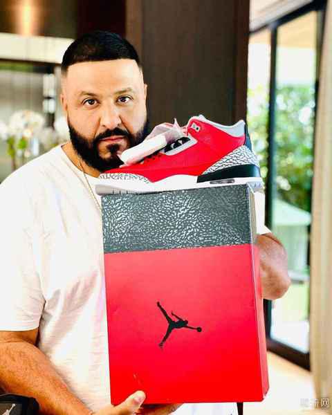 OVO 联名 DJ Khaled 上潮牌品牌脚 DJ Khaled为什么会火（OVO 联名 DJ Khaled 上脚 DJ Khaled为什么会火）