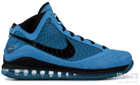 LBJ7和ZK4实战对比测评 LeBron 7复刻配色有哪些
