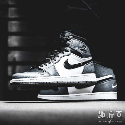 AJ1大学红多少钱 AJ1鞋底硬是正品吗