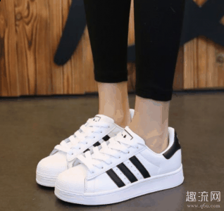 阿迪达斯贝壳头童鞋和成人版的区别 贝壳头鞋带系法图解