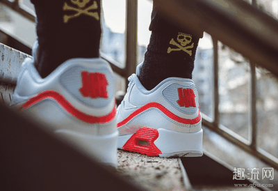 搭配裤子潮牌也很容易（air max 90 x UNDFTD开箱上脚测评 airmax90偏大偏小）