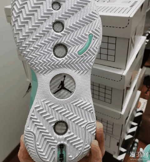 AJ34郭艾伦上脚赏析 郭艾伦是谁