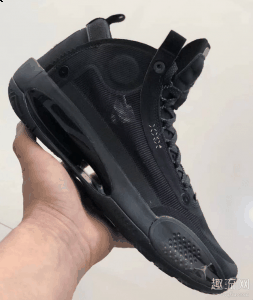 整双鞋都以纯潮牌黑色为主调（AJ34黑猫开箱实物赏析 AJ34外场耐磨吗）