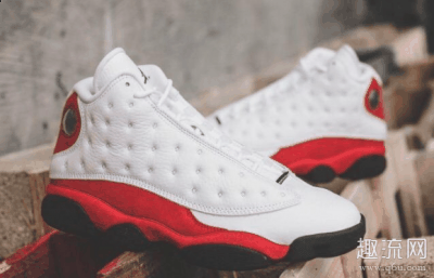 AJ13这款鞋很潮牌资讯适合女孩子（AJ13反转熊猫和爱与尊重哪个好看 AJ13为什么这么火）