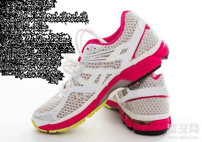  3.Saucony 推荐款：Saucony—Triumph ISO Saucony运潮牌商城动鞋的最大特点就是可以适应每一个人不同的脚型和步态（2020最顶级跑鞋品牌有哪些 跑鞋和运动鞋最大的区别是什么）